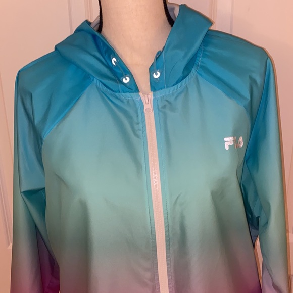 FILA size L multicolor windbreaker, in excellent like new condition - Picture 2 of 7
